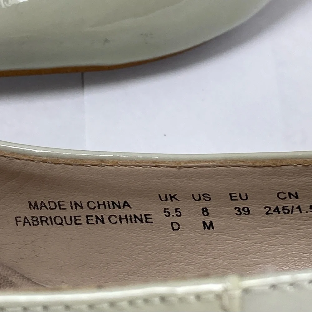 Clark’s Narrative Women’s Shoes 8M Olive Green square patent leather buckle. - Picture 8 of 11